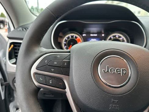 Used 2022 Jeep Cherokee Limited AWD/4WD image 14