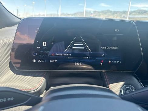 Used 2025 Chevrolet Equinox RS AWD/4WD image 28