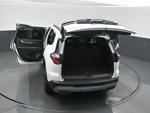 Used 2025 GMC Acadia Elevation FWD image 55