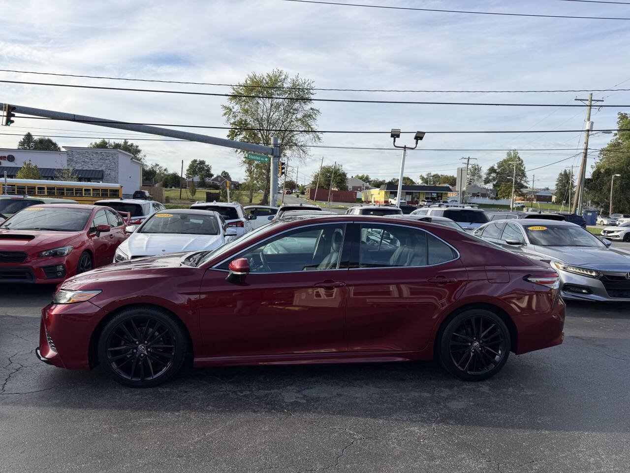 Used 2018 Toyota Camry XSE FWD image 5
