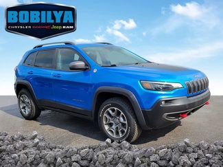 Used 2021 Jeep Cherokee Trailhawk w/ Trailer Tow Group AWD/4WD video 2