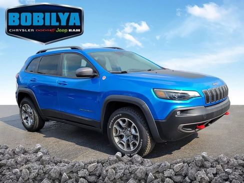 Used 2021 Jeep Cherokee Trailhawk w/ Trailer Tow Group AWD/4WD image 2