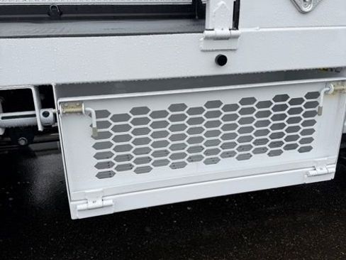 New 2025 Ford F550 4x4 Regular Cab Super Duty image 10