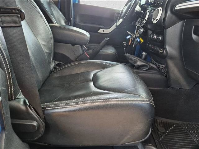 Used 2014 Jeep Wrangler Unlimited Sahara AWD/4WD image 19
