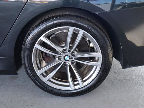 Used 2017 BMW 740i image 11