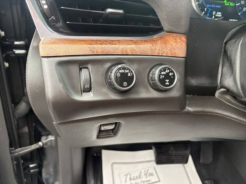 Used 2016 Cadillac Escalade Premium AWD/4WD image 22