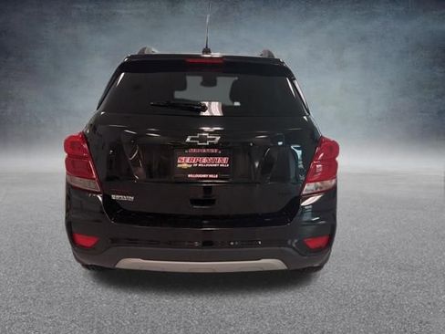 Used 2019 Chevrolet Trax LT w/ Sun & Sound Package AWD/4WD image 9