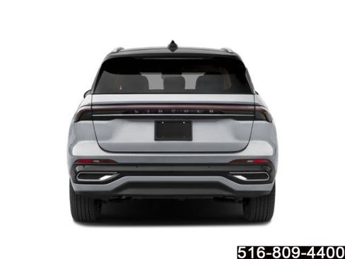 Used 2026 Lincoln Nautilus Premier image 6