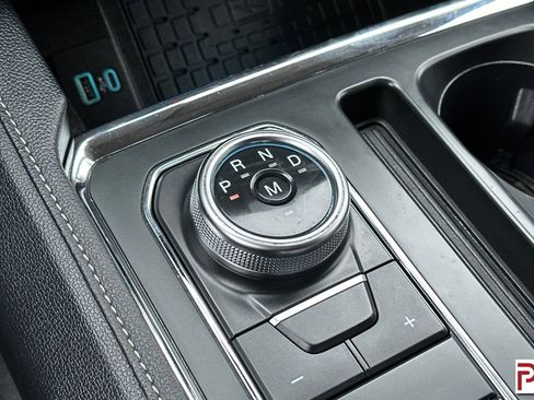 Used 2023 Ford Expedition XLT image 27