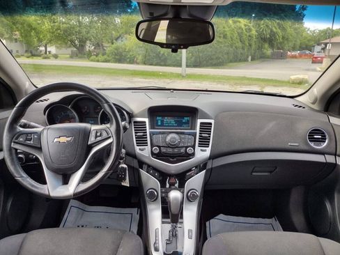 Used 2012 Chevrolet Cruze LT FWD image 12