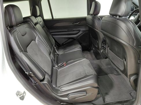 Used 2024 Jeep Grand Cherokee L Altitude image 42