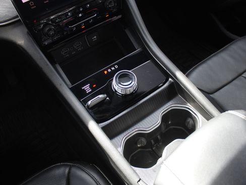 Used 2024 Jeep Grand Cherokee L Limited w/ Luxury Tech Group II AWD/4WD image 19