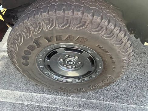 Used 2025 Ford Bronco Badlands AWD/4WD image 7