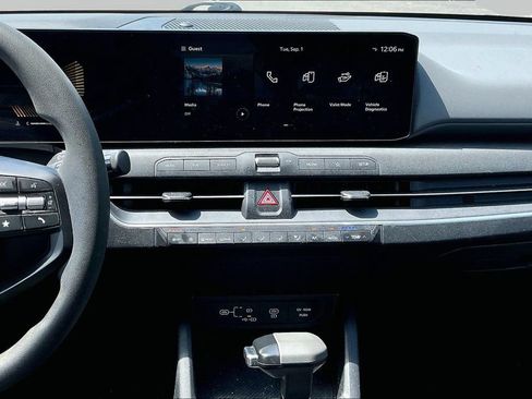 Used 2025 Kia K4 FWD image 6