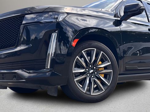Used 2021 Cadillac Escalade Sport w/ Driver Assist Tech Package AWD/4WD image 28