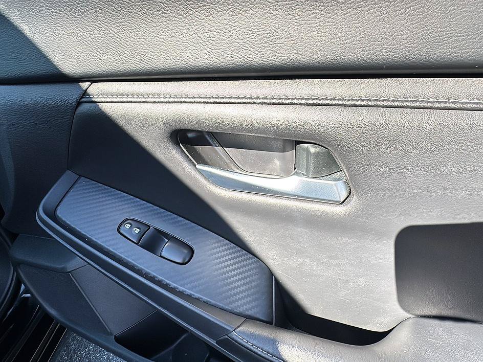 Certified 2025 Nissan Sentra SV FWD image 26