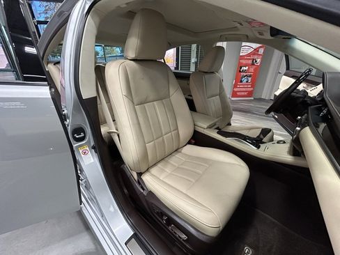 Used 2017 Lexus ES 350 350 w/ Luxury Package image 5