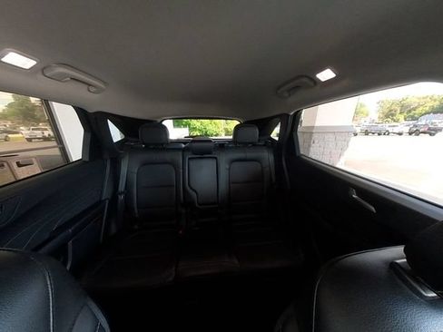 Used 2022 Ford Escape SEL FWD image 33