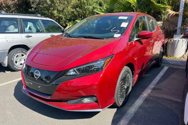 Used 2025 Nissan Leaf SV Plus FWD image 2