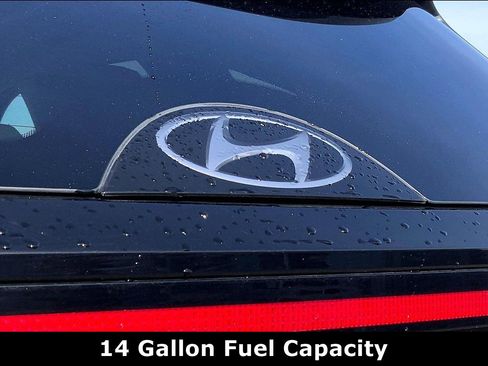 Used 2024 Hyundai Tucson Limited image 32