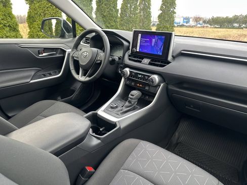 Certified 2025 Toyota RAV4 XLE image 38