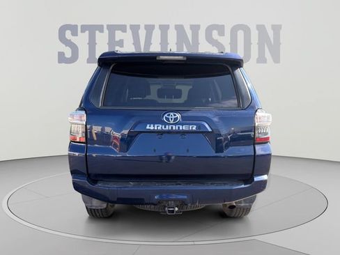 Used 2020 Toyota 4Runner SR5 Premium w/ Moonroof Package AWD/4WD image 4