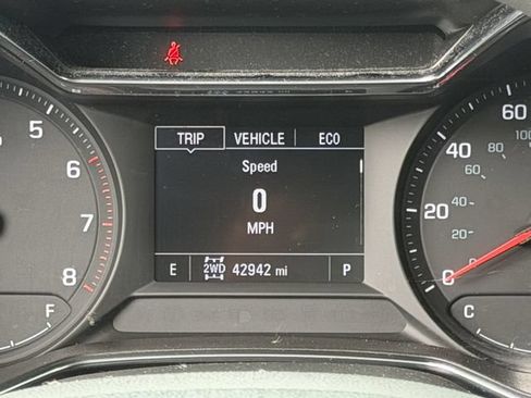 Used 2022 Chevrolet TrailBlazer LT AWD/4WD image 16