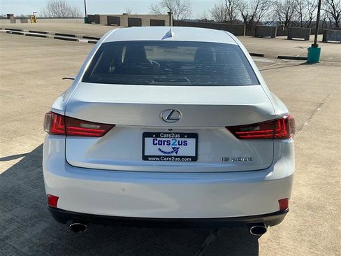 Used 2016 Lexus IS 200t image 5