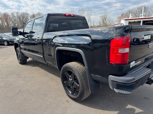 Used 2016 GMC Sierra 2500 SLT w/ All-Terrain HD Package AWD/4WD image 10