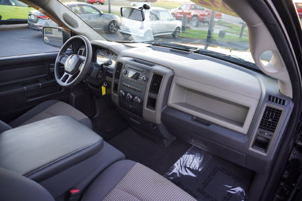 Used 2012 RAM 1500 Express RWD image 24