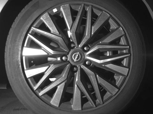 Used 2025 Nissan Altima 2.5 SV image 13