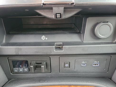 Used 2024 Nissan Armada SL w/ Captain's Chairs Package image 19