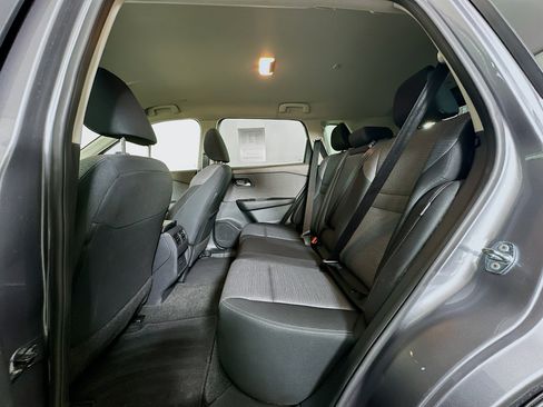 Used 2023 Nissan Rogue SV AWD/4WD image 28
