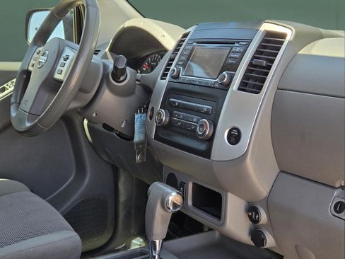 Used 2018 Nissan Frontier SV RWD image 34