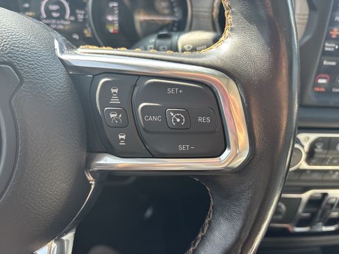 Used 2021 Jeep Wrangler Unlimited Sahara AWD/4WD image 30