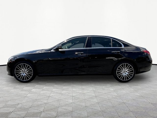 Used 2023 Mercedes-Benz C 300 Sedan image 4