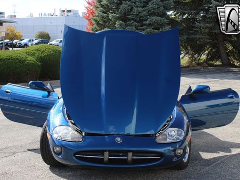 Used 1998 Jaguar XK8 Convertible image 23