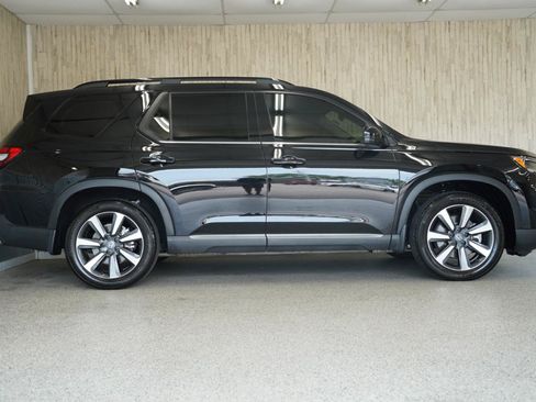 Used 2025 Honda Pilot Touring image 6