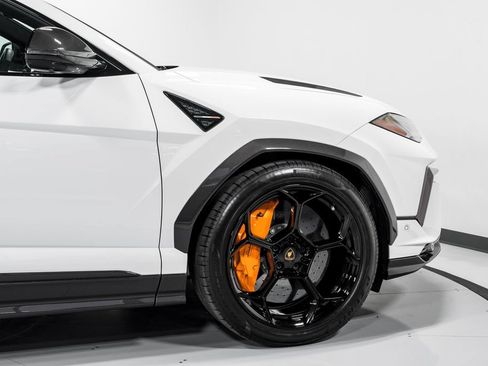 Used 2024 Lamborghini Urus Performante AWD/4WD image 52