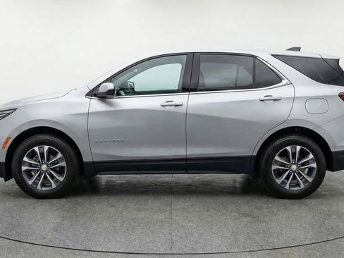 Used 2025 Chevrolet Equinox LT FWD image 5
