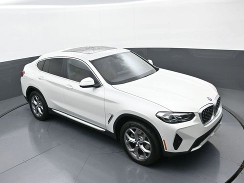 Used 2025 BMW X4 xDrive30i image 29