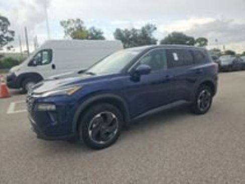 Used 2025 Nissan Rogue SV AWD/4WD image 23