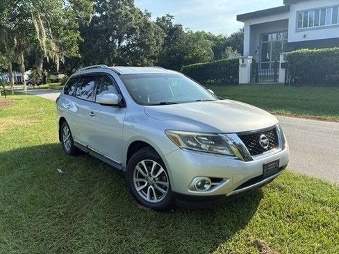 Used 2014 Nissan Pathfinder SL FWD image 5
