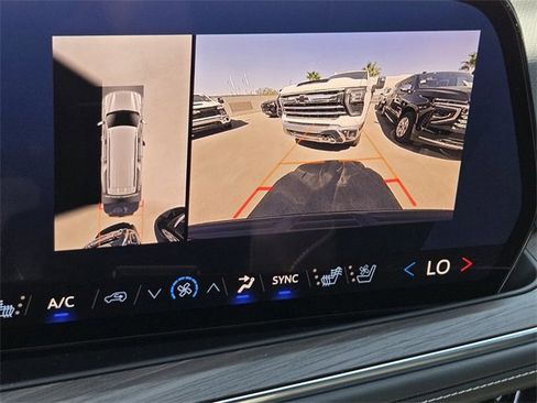 New 2025 Chevrolet Suburban Premier image 13