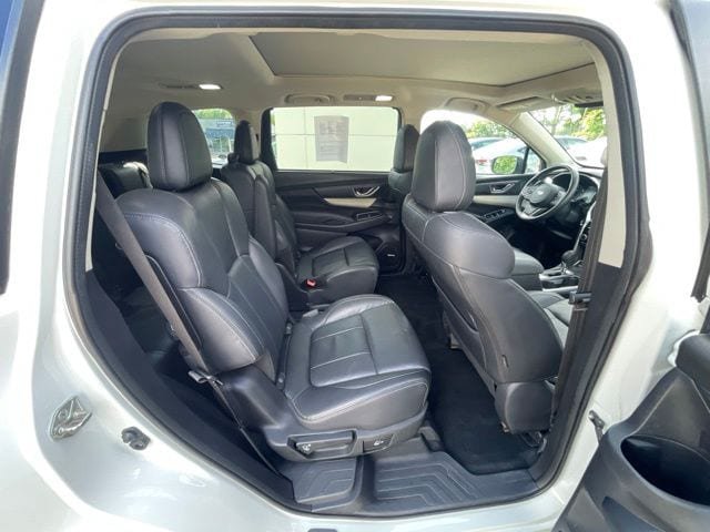 Used 2019 Subaru Ascent Limited w/ Popular Package #3 AWD/4WD image 3