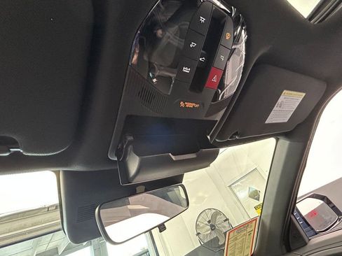 Used 2027 Kia Telluride S image 32