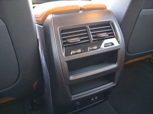 Used 2026 BMW X5 sDrive40i w/ M Sport Package image 29