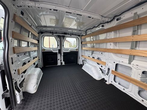 Used 2024 Ford Transit 250 Low Roof AWD w/ Exterior Upgrade Package image 38