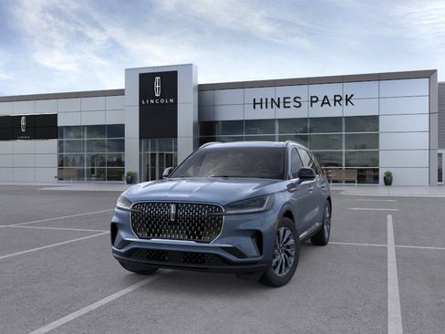 New 2026 Lincoln Aviator AWD image 2