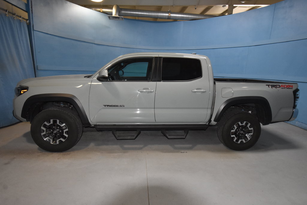 Used 2023 Toyota Tacoma TRD Off-Road AWD/4WD image 27